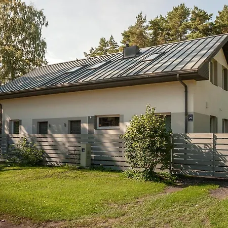 Lauku Iela 25 * Jūrkalne